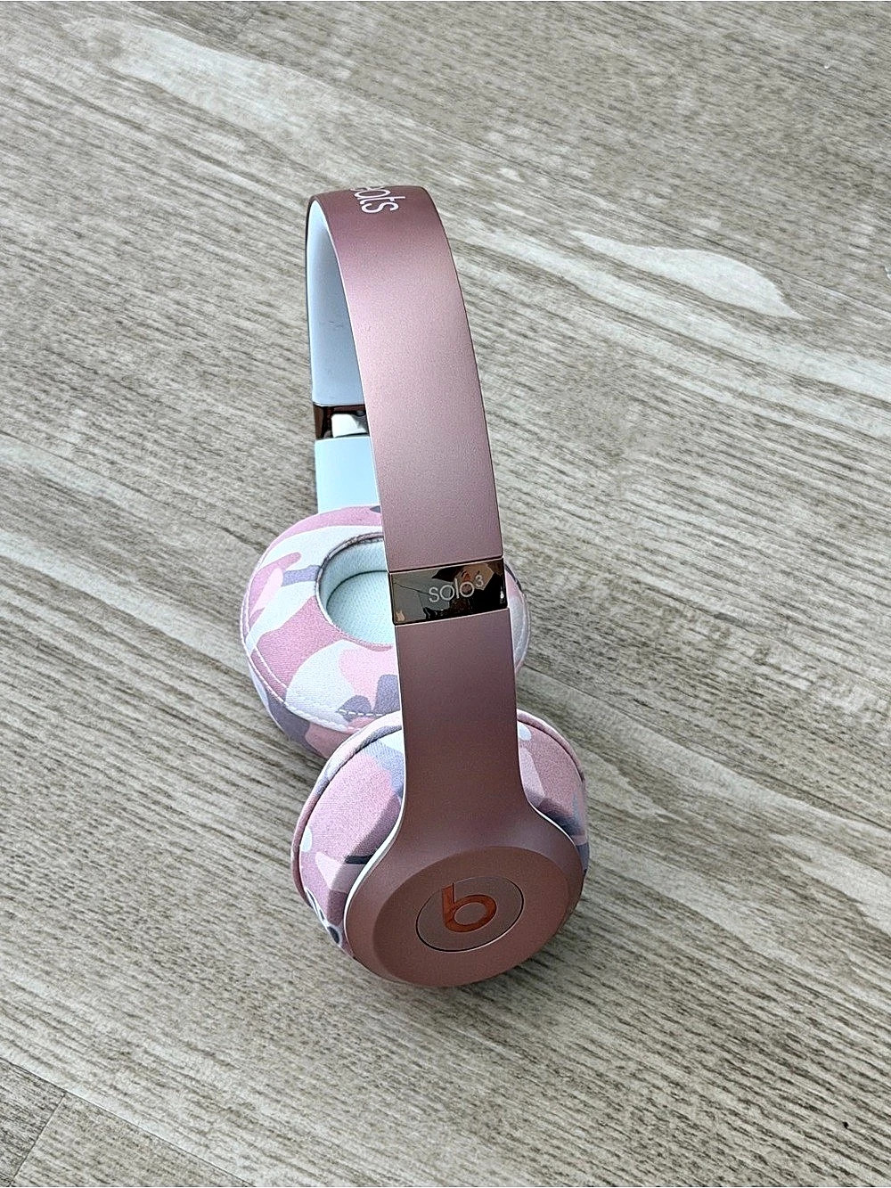 Beats Solo3 On-Ear Headphones - Rose Gold - Like New